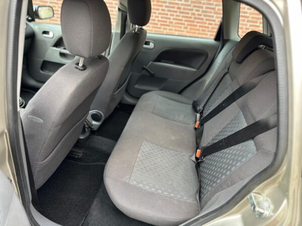 VERKOCHT ! Ford Fiesta 1.4-16V Trend
