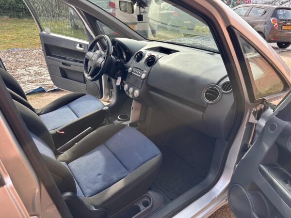 Mitsubishi Colt 2007 1.5 D’azur