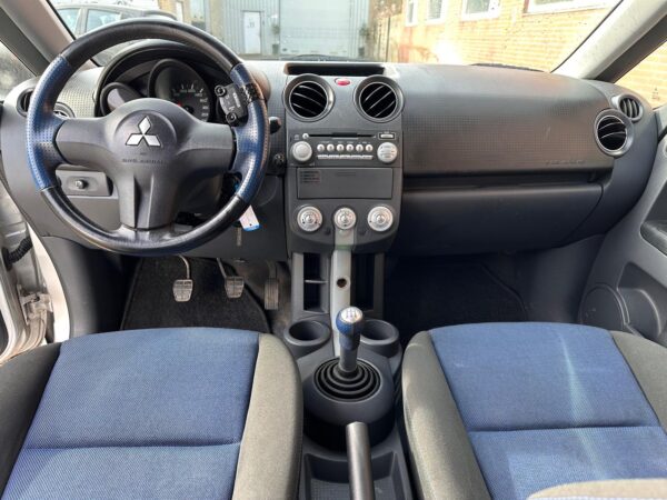 Mitsubishi Colt 2007 1.5 D’azur
