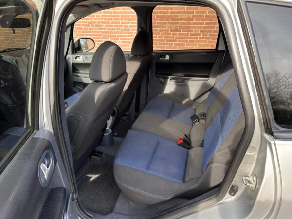 Mitsubishi Colt 2007 1.5 D’azur