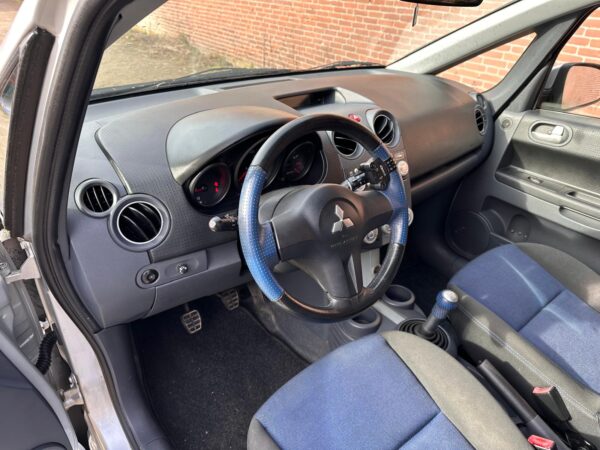 Mitsubishi Colt 2007 1.5 D’azur
