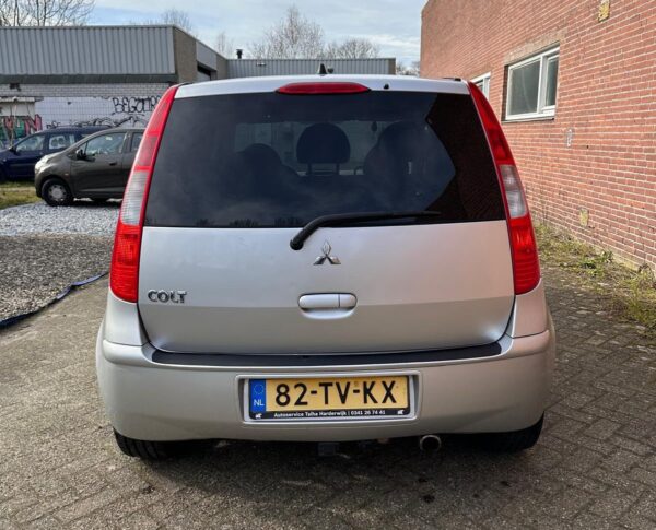 Mitsubishi Colt 2007 1.5 D’azur