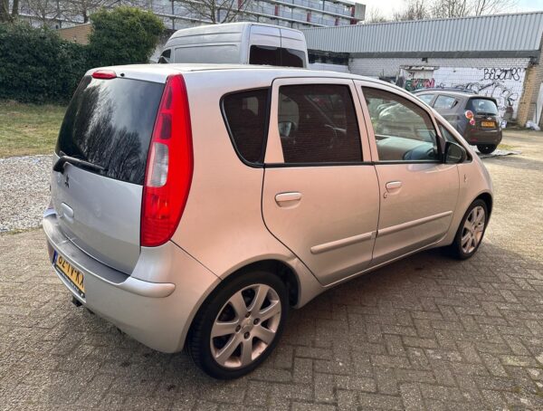 Mitsubishi Colt 2007 1.5 D’azur