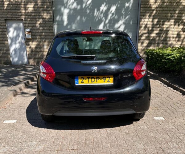 Peugeot 208 1.2 VTi Envy Navi Bluetooth Cruise Parkeersensoren