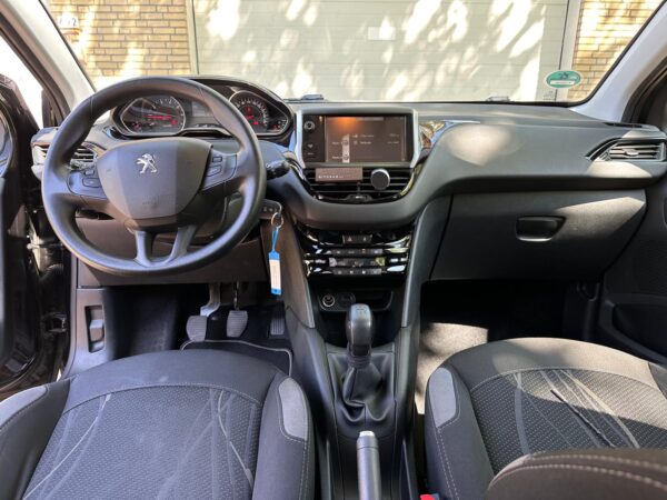 Peugeot 208 1.2 VTi Envy Navi Bluetooth Cruise Parkeersensoren