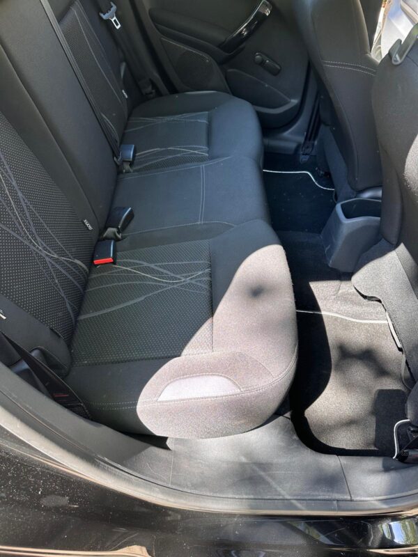 Peugeot 208 1.2 VTi Envy Navi Bluetooth Cruise Parkeersensoren