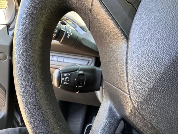 Peugeot 208 1.2 VTi Envy Navi Bluetooth Cruise Parkeersensoren