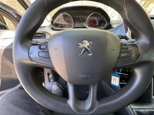 Peugeot 208 1.2 VTi Envy